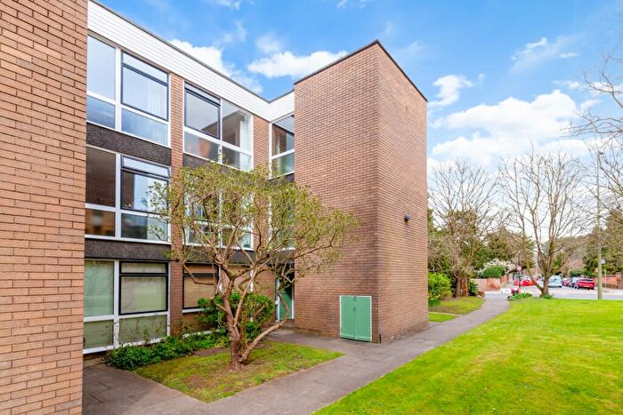 2 Bedroom Flat To Rent In Butler Close, Summertown, North Oxford, OX2