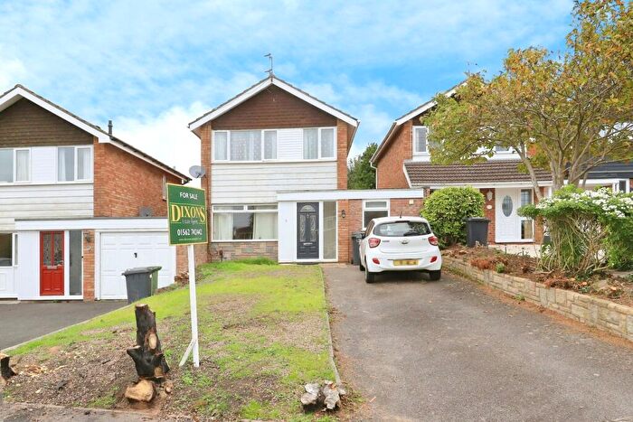 3 Bedroom Link Detached House For Sale In Chaucer Crescent, Kidderminster, Worcestershire, DY10