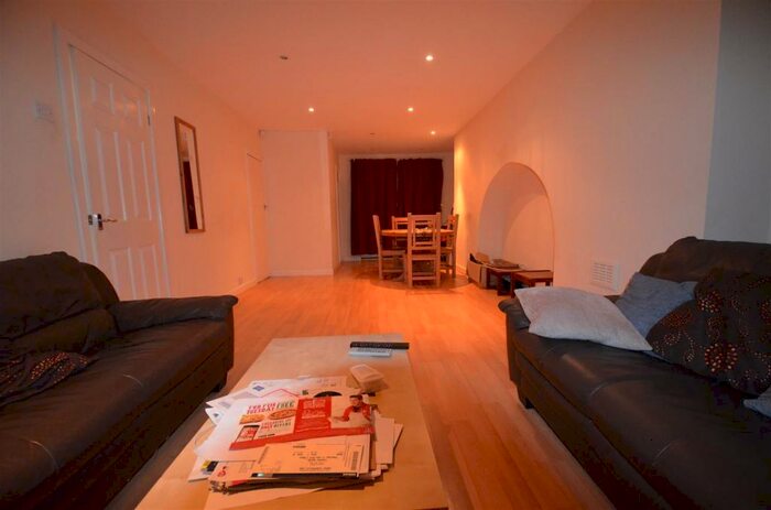 3 Bedroom Terraced House To Rent In / Academic Year Fantastic Double Bedroom Student/Professional House, Quinton Road, Harborne Ultrafast M Bro, B17