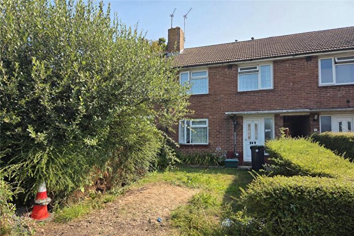 3 Bedroom Terraced House For Sale In Foxcott Grove, Havant, Hampshire, PO9