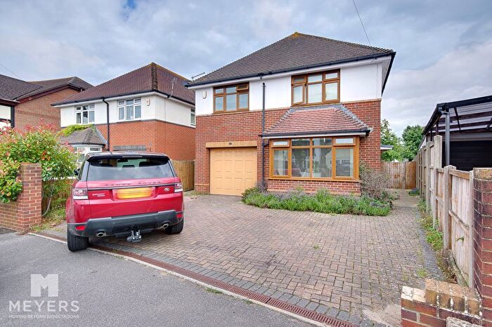 4 Bedroom Detached House To Rent In Bridle Crescent, Bournemouth, BH7