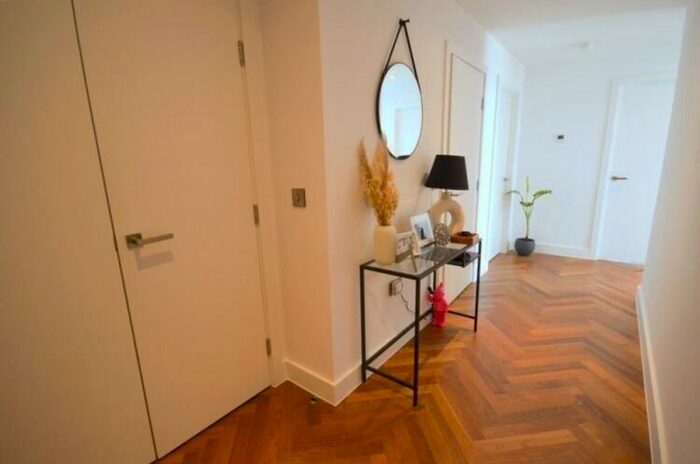 2 Bedroom Apartment To Rent In Deansgate Square, Owen Street Manchester, M15