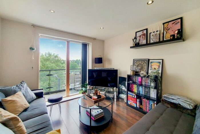 1 Bedroom Flat To Rent In Bassett House, Durnsford Road, Wimbledon, SW19