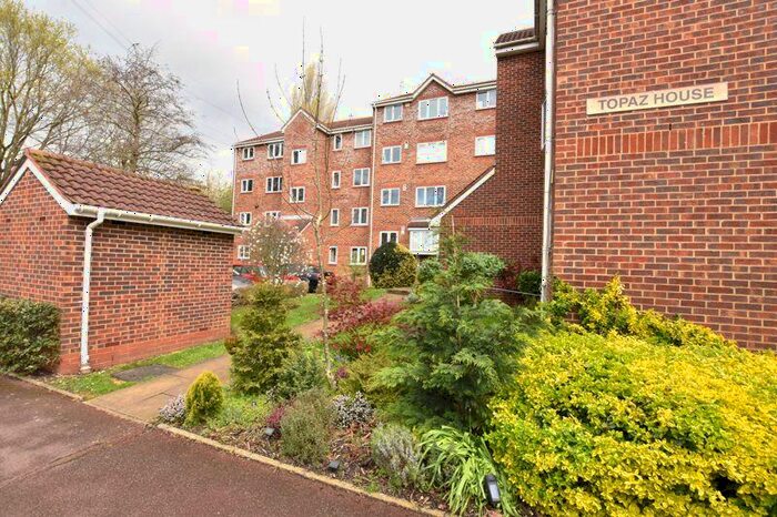 1 Bedroom Flat To Rent In Percy Gardens, Worcester Park, KT4