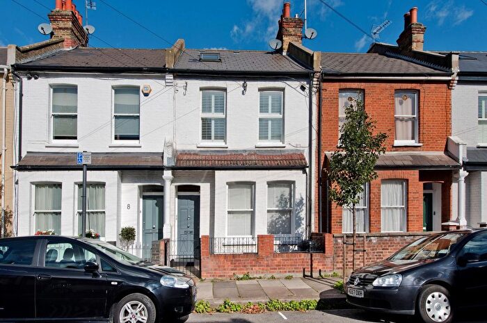 3 Bedroom Flat For Sale In Lochalline Street, Hammersmith, London, W6