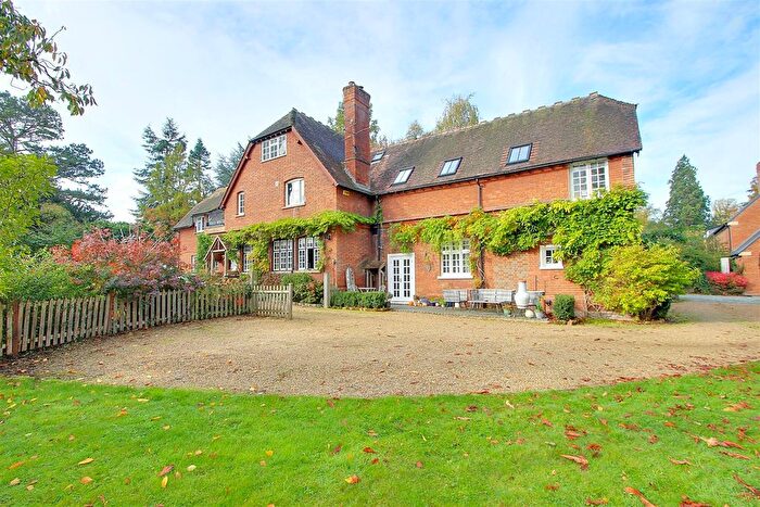 4 Bedroom Property To Rent In The Bothy, Mentmore, LU7