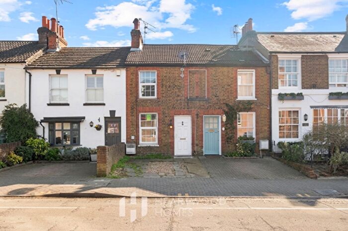 2 Bedroom Terraced House For Sale In Lattimore Road, St. Albans, AL1