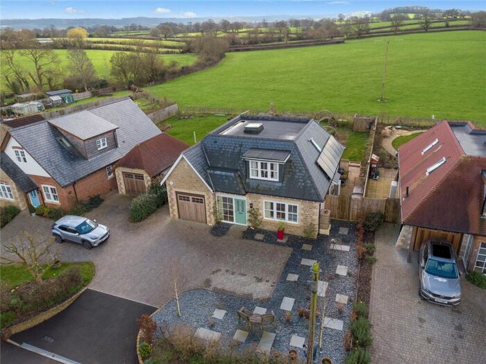 4 Bedroom Bungalow For Sale In Chetnole Road, Leigh, Sherborne, DT9