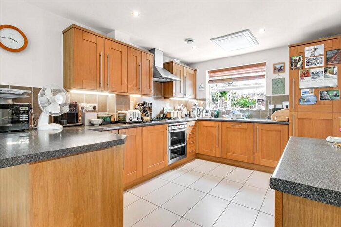 4 Bedroom Detached House For Sale In Blackbird Place, Bracknell, Berkshire, RG12