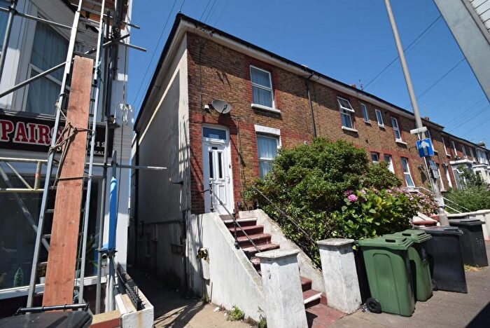 1 Bedroom Flat To Rent In Langney Road, Eastbourne, BN21