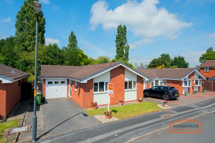 2 Bedroom Detached Bungalow For Sale In Mallard Close, Pelsall, WS3