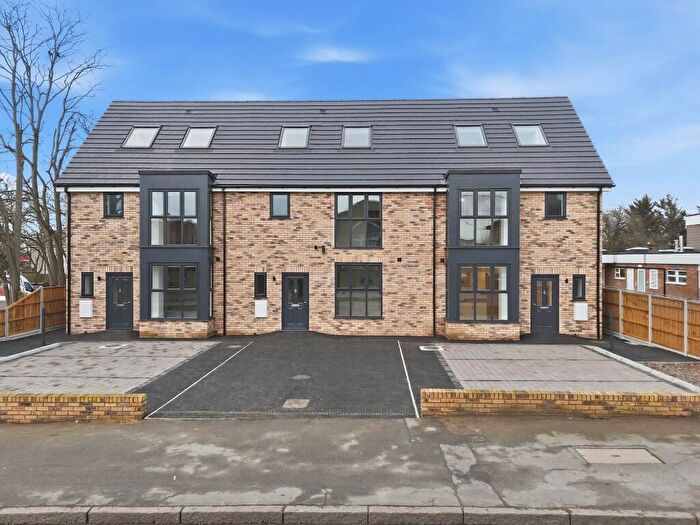 4 Bedroom End Of Terrace House For Sale In Giffords Cross Road, Corringham, SS17