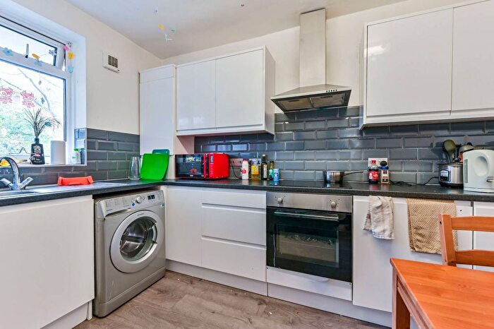 4 Bedroom Flat For Sale In Bridgeway Street, Somers Town, London, NW1