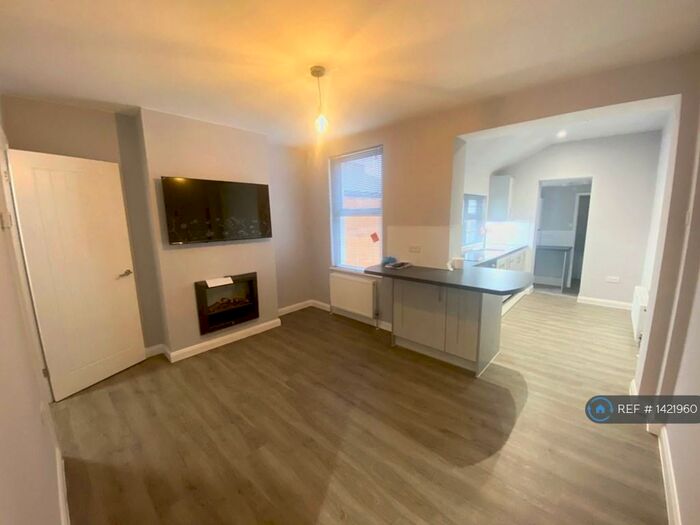 2 Bedroom Terraced House To Rent In Eglinton Road, Swanscombe, DA10