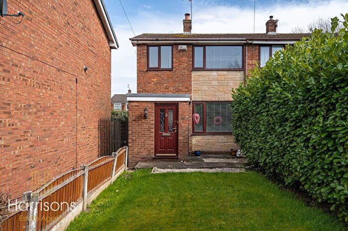 3 Bedroom Town House For Sale In Philips Avenue, Farnworth, Bolton, Lancashire, BL4