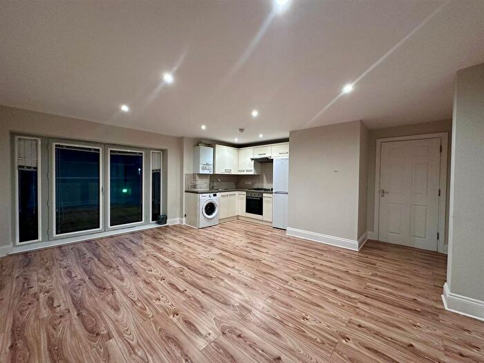 1 Bedroom Flat To Rent In Penton Place, London, SE17