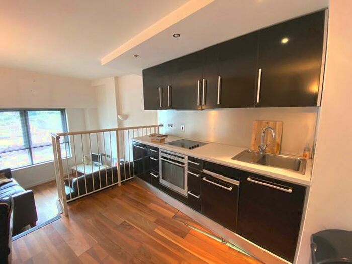 2 Bedroom Apartment To Rent In Whitehall Waterfront, City Centre, Leeds, LS1