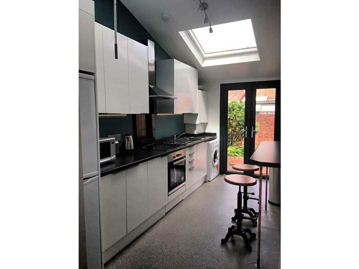 5 Bedroom Terraced House To Rent In Tudor Road, Easton, BS5