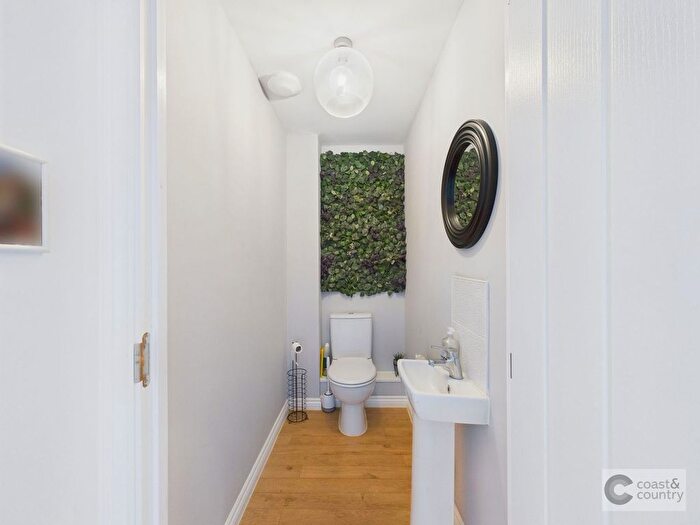 3 Bedroom Detached House For Sale In Burnet Road, Newton Abbot, TQ12