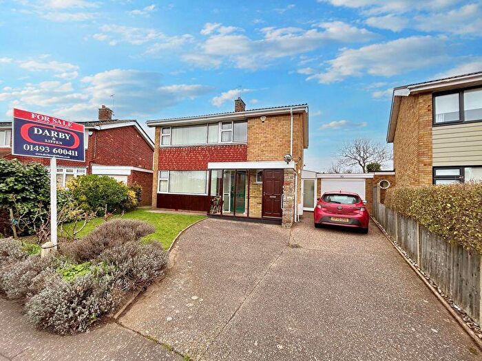 4 Bedroom Detached House For Sale In Yallop Avenue, Gorleston, Great Yarmouth, NR31