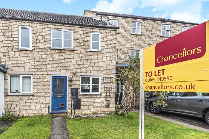 2 Bedroom Terraced House To Rent In Avocet Way, Bicester, OX26