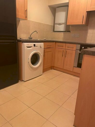 2 Bedroom Flat To Rent In Woodford Avenue, Ilford, IG2