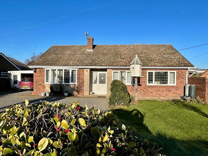 3 Bedroom Detached Bungalow For Sale In North Road, Tattershall Thorpe, LN4