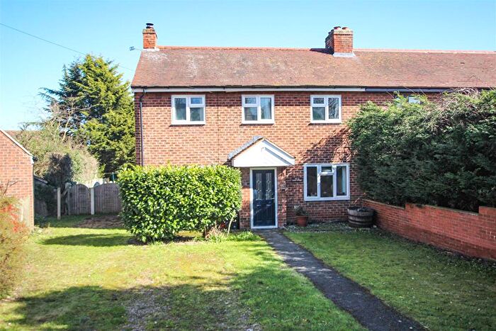 3 Bedroom Semi-Detached House For Sale In High Street, Wroot, Doncaster, DN9