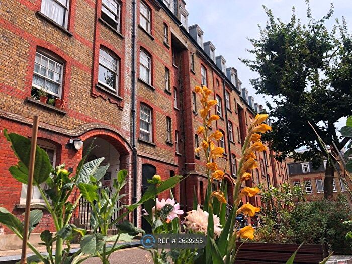 2 Bedroom Flat To Rent In Henley House, London, E2