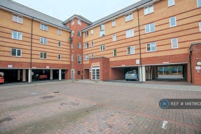 2 Bedroom Flat To Rent In Scotney Gardens, Maidstone, ME16