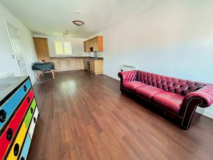 2 Bedroom Flat To Rent In Compass House, Schoolgate Drive, Morden, SM4