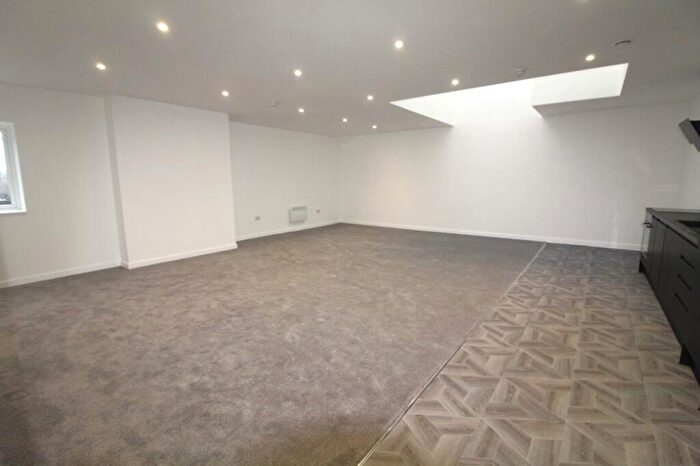 2 Bedroom Flat To Rent In Tower Ramparts, Ipswich, IP1