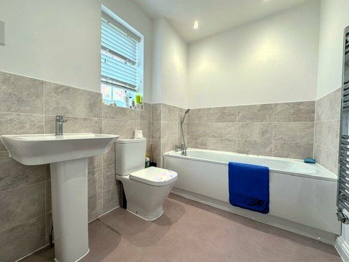 2 Bedroom Property To Rent In Home Pasture, Saffron Walden, CB10