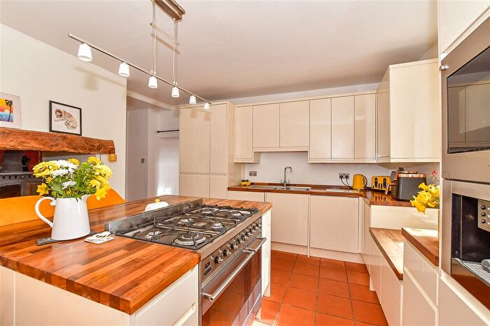 3 Bedroom Cottage For Sale In Lower Road, Sutton Valence, Maidstone, Kent, ME17