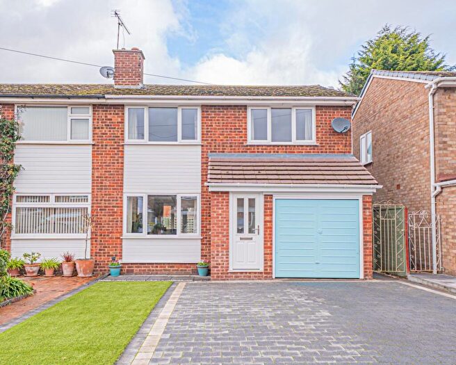 3 Bedroom Semi-Detached House For Sale In Arden Close, Meriden, CV7