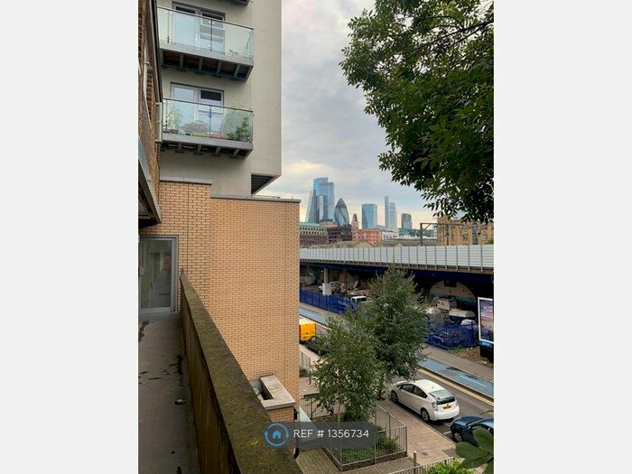 3 Bedroom Maisonette To Rent In Beadnell Court, London, E1