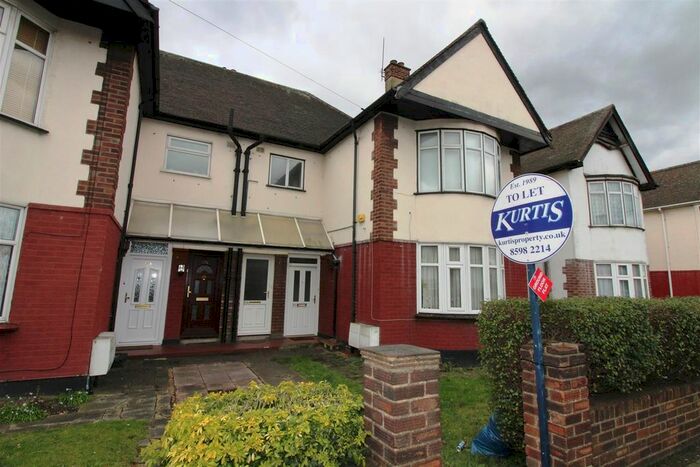 2 Bedroom Flat To Rent In Chadwell Heath Lane, Chadwell Heath, Romford, RM6