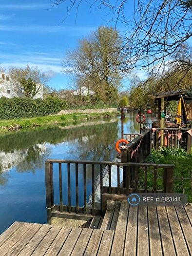 2 Bedroom Terraced House To Rent In Elgar Road, Reading, RG2