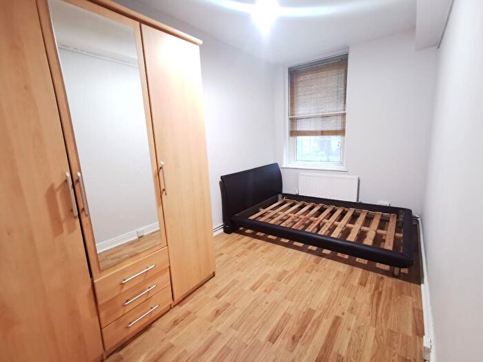 2 Bedroom Apartment To Rent In Carrick House, Caledonian Road, London, N7