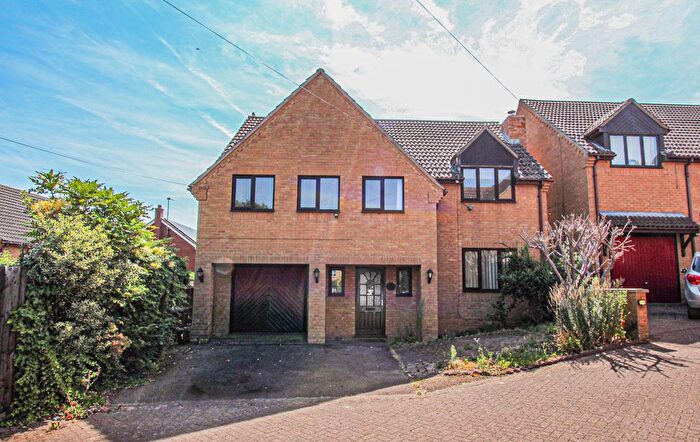 5 Bedroom Detached House For Sale In Shortwoods Close, Raunds, NN9