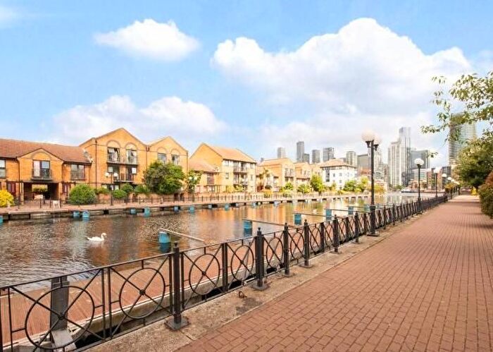 2 Bedroom Flat To Rent In Taeping Street, Isle Of Dogs, Mudchute, Canary Wharf, South Quay, London, E14