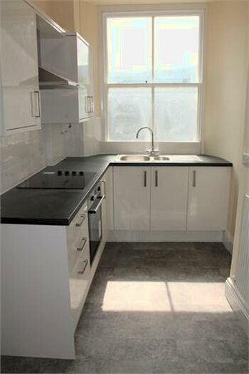 3 Bedroom Flat To Rent In Station Street, Keswick, CA12