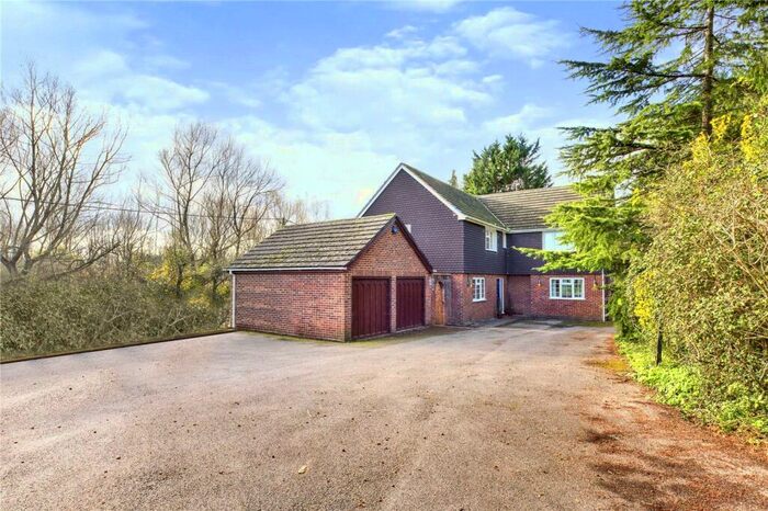 5 Bedroom Detached House For Sale In Bath Road, Woolhampton, Reading, Berkshire, RG7