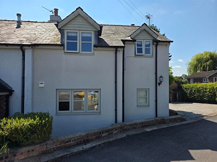 2 Bedroom End Of Terrace House To Rent In Dobb Brow Road, Westhoughton, Bolton, BL5