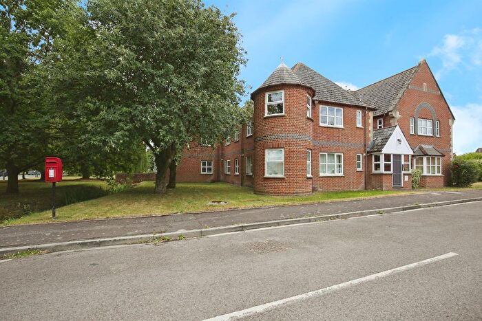 1 Bedroom Flat For Sale In Field Gardens, Steventon, Abingdon, OX13