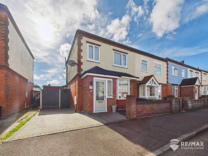 3 Bedroom Semi-detached House For Sale In Grafton Road, Harwich, CO12