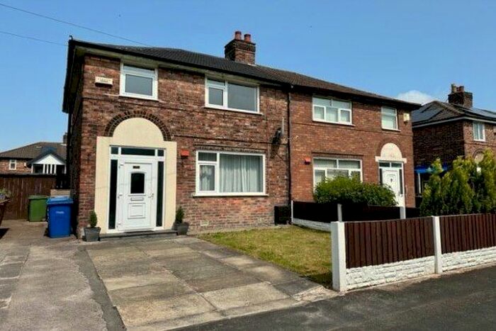 3 Bedroom Semi-Detached House To Rent In Trafford Avenue, Warrington, WA5