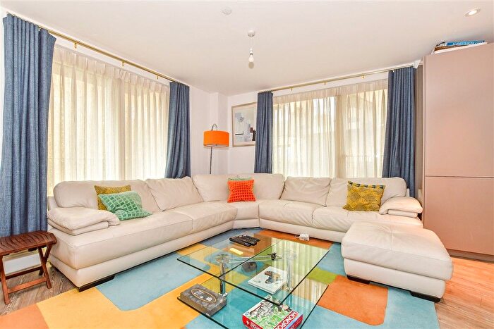 1 Bedroom Flat For Sale In Linden Park Road, Tunbridge Wells, Kent, TN2