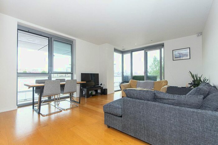 2 Bedroom Flat To Rent In Eastfields Avenue, London, SW18