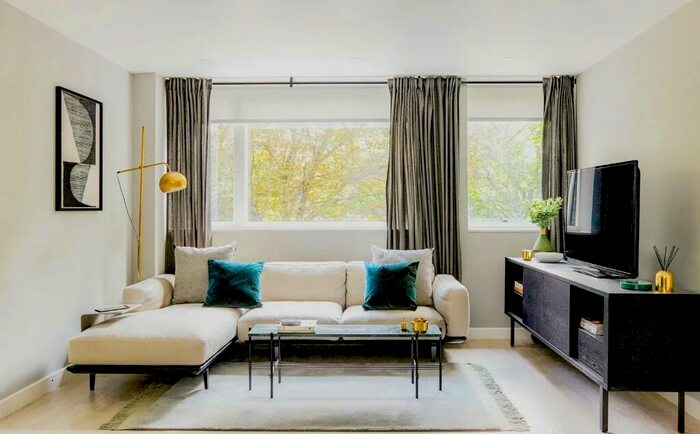 2 Bedroom Apartment To Rent In The Boulevard, Crawley, West Sussex, RH10
